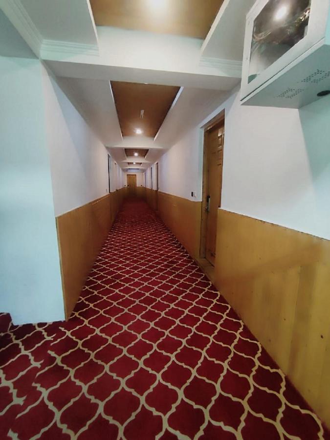 Hotel Sheen Srīnagar Exteriér fotografie