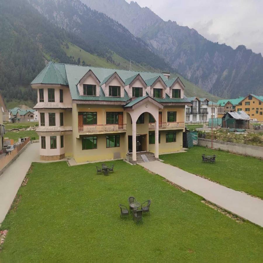 Hotel Sheen Srīnagar Exteriér fotografie