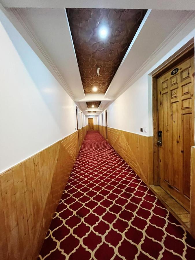 Hotel Sheen Srīnagar Exteriér fotografie