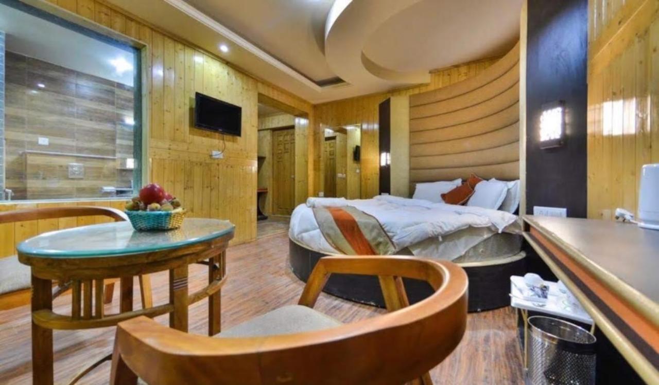 Hotel Sheen Srīnagar Exteriér fotografie